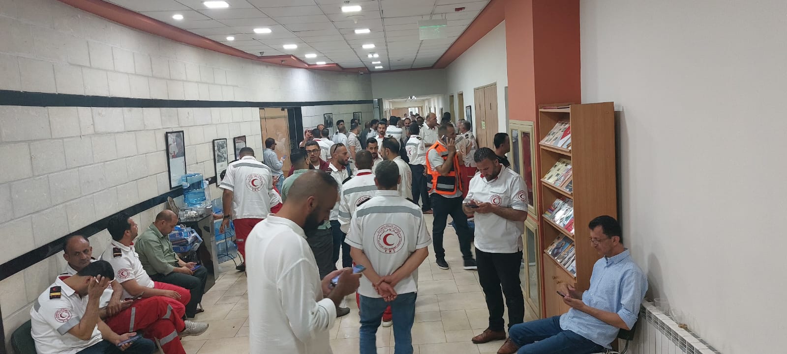 التوصل لاتفاق ينهي اضراب العاملين في الهلال الأحمر البيرة