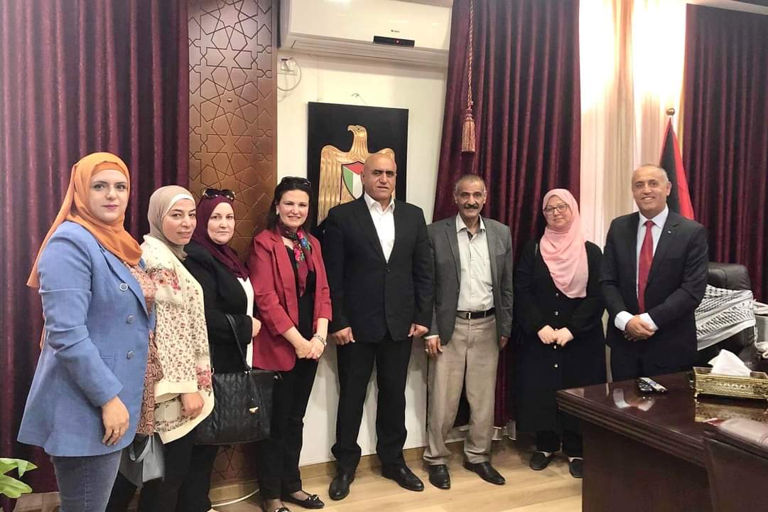 محافظ جنين يلتقي دائرة المرأة