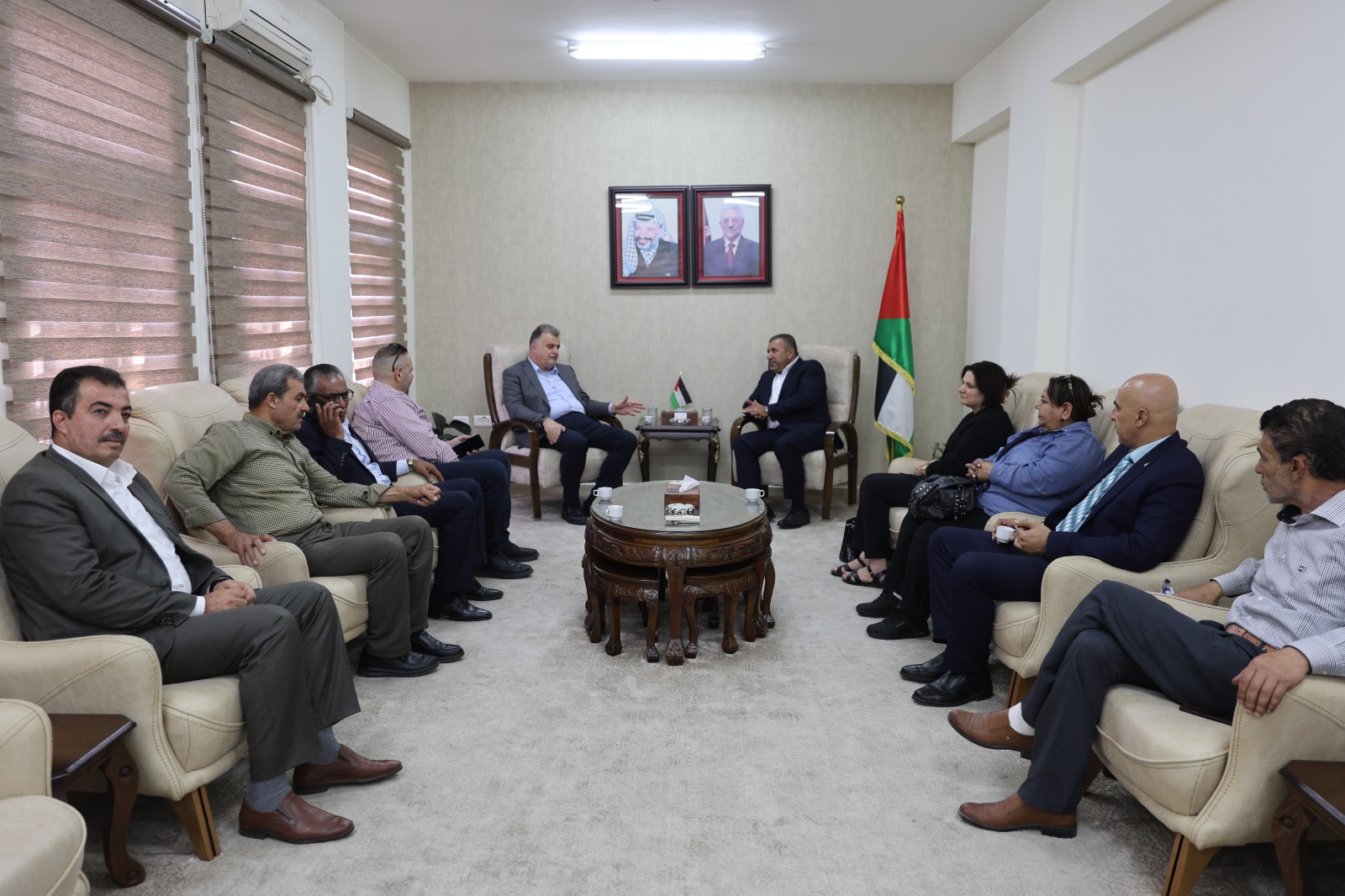 سعد يلتقي دودين ويبحثان واقع العمال في محافظة الخليل