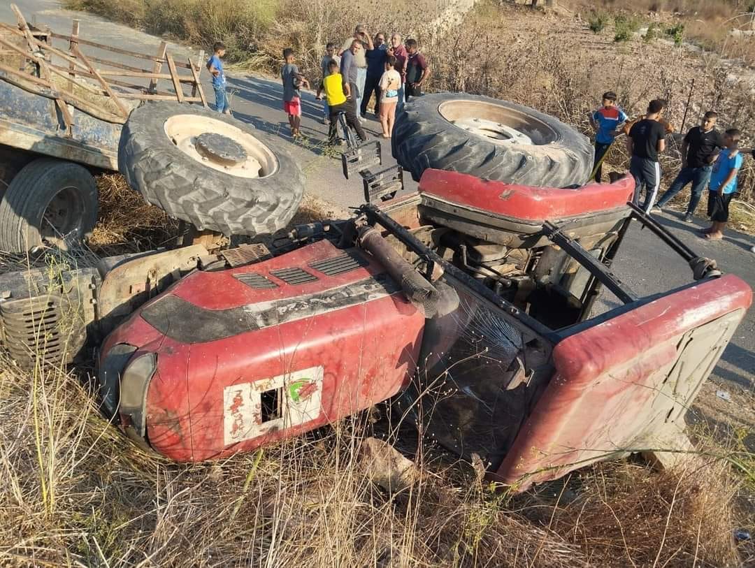 الجرار الزراعي الذي انقلب واودى بحياة نايف كعابنه