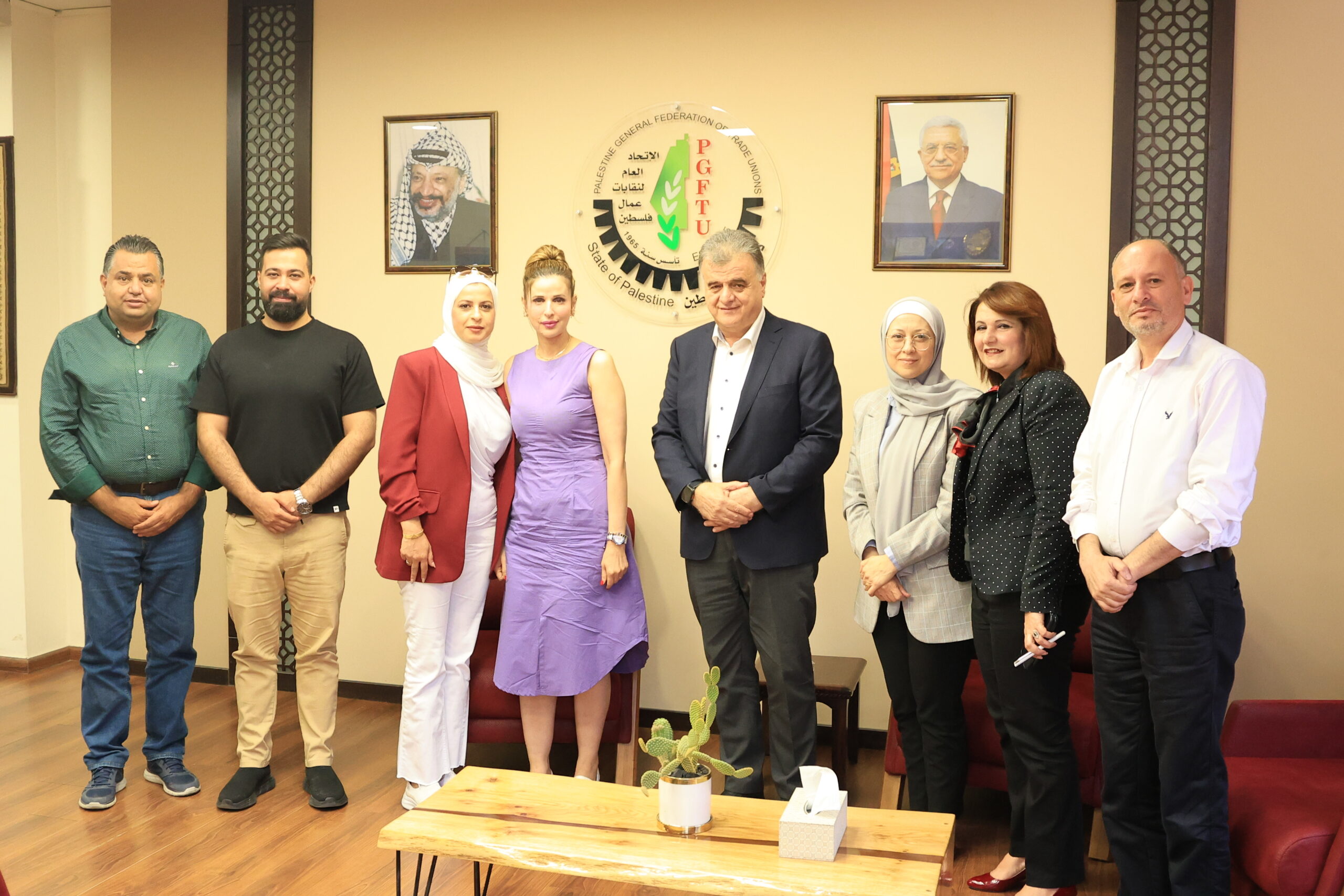 الاتحاد العام لنقابات عمال فلسطين يعقد اجتماعًا مع وزارة الاقتصاد لمناقشة استراتيجيات التشغيل والاقتصاد التضامني