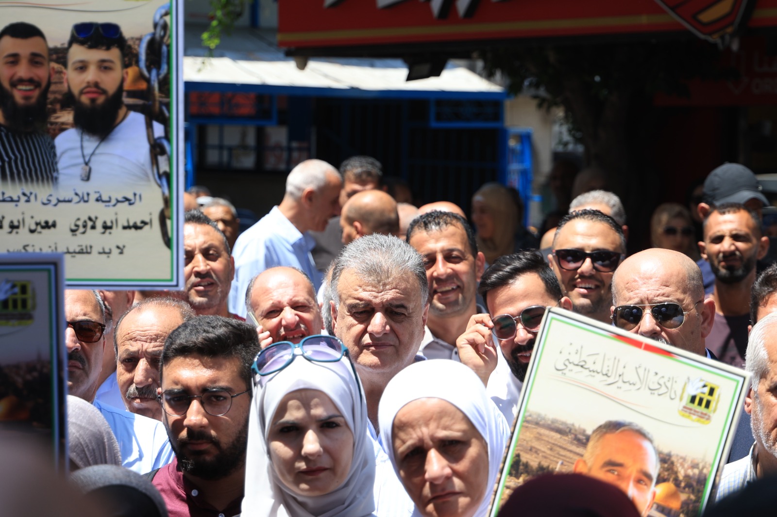 الاتحاد العام لنقابات عمال فلسطين يشارك بالوقفة التضامنية الداعمة لغزة والأسرى